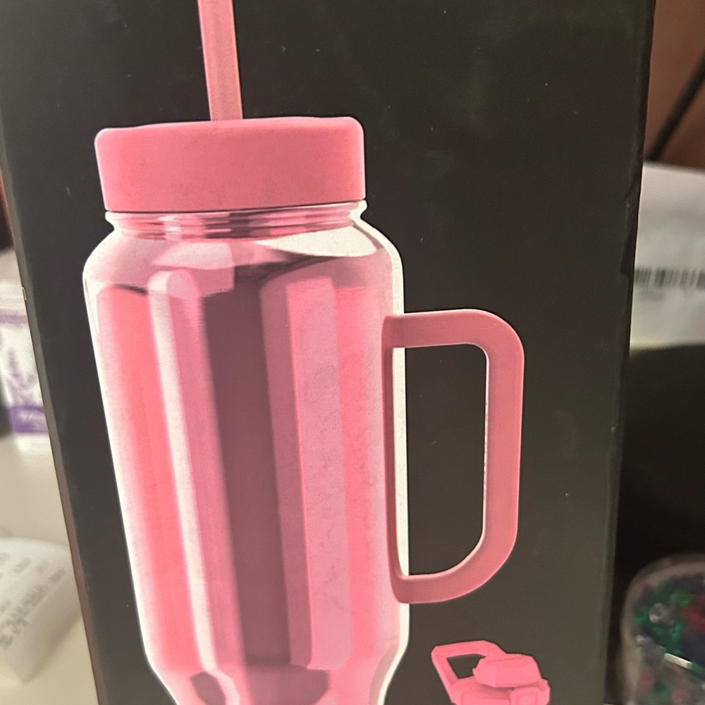 Coldest Limitless Bottle - Pink Reflections 46oz - Picture 4 of 7
